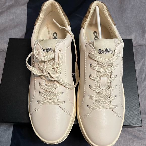 Brand new coach shoes - Picture 3 of 3